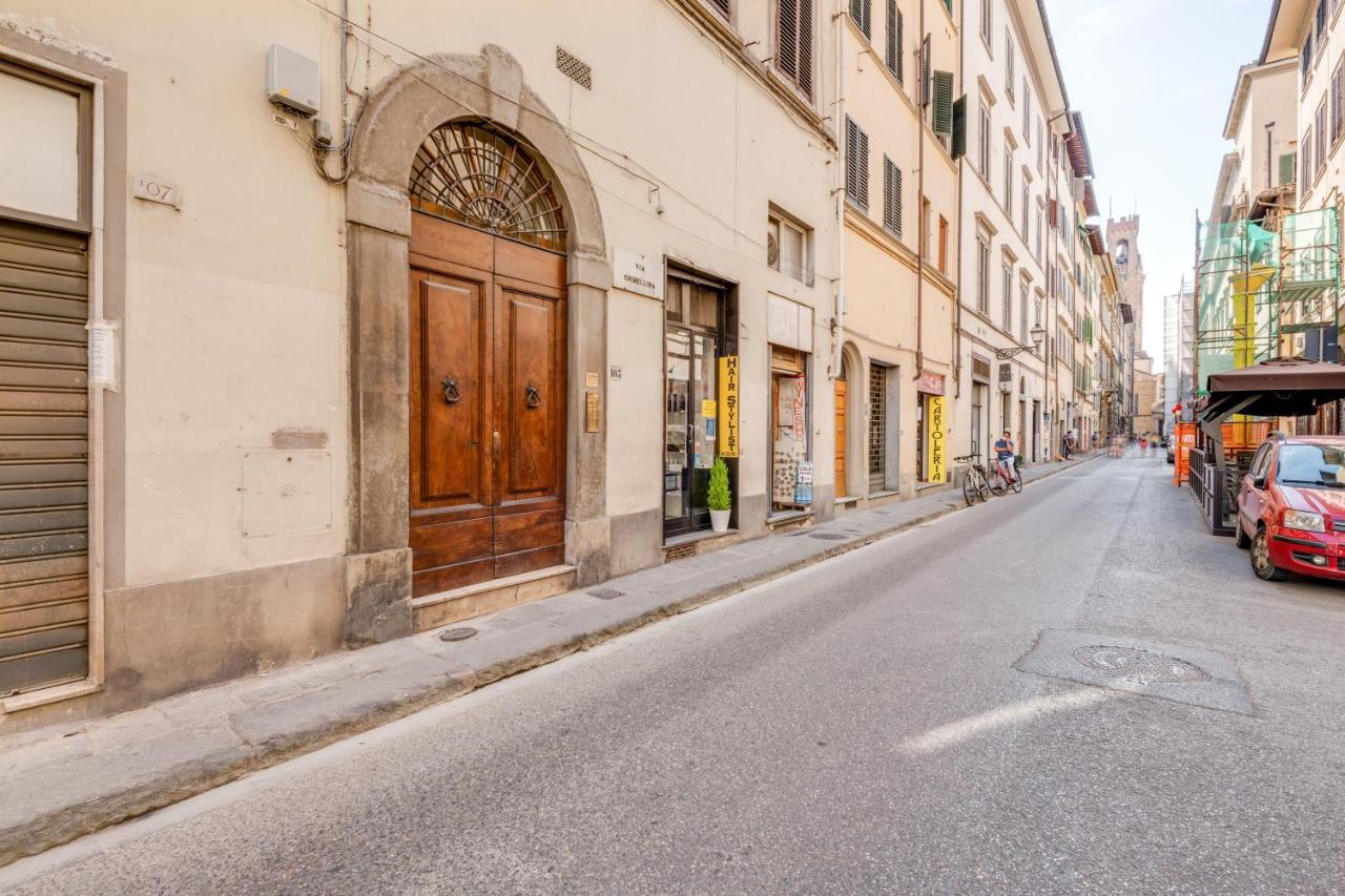Piazza Santa Croce Design Apartment With Balcony Florence Ngoại thất bức ảnh